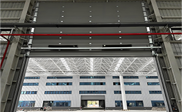 临渭工业提升门