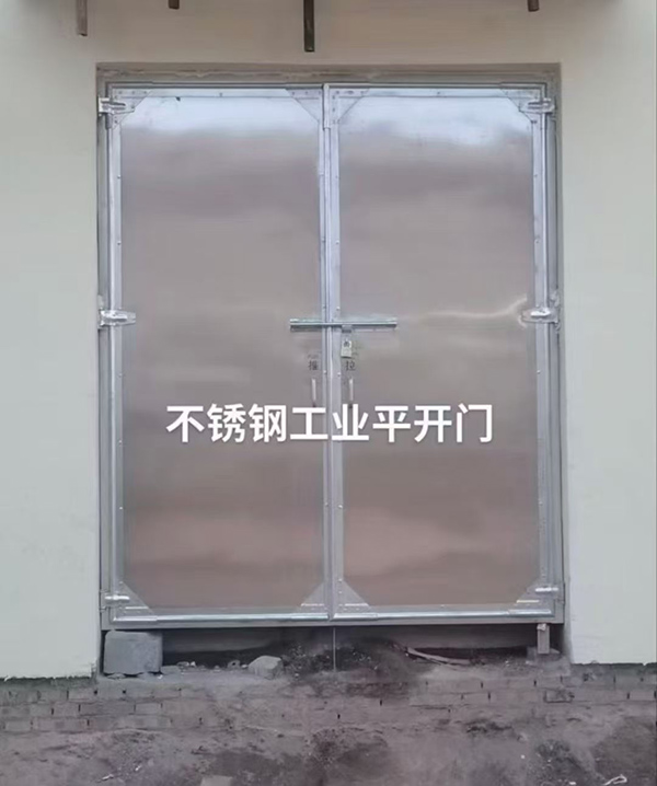 不锈钢临渭工业平开门在现代工业场景中的应用实践