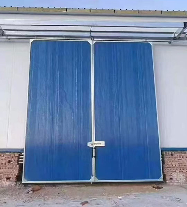 临渭工业门在大型仓储物流通道中的应用实例