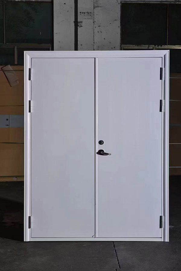 酒店项目完成公共区域临渭防火门布设