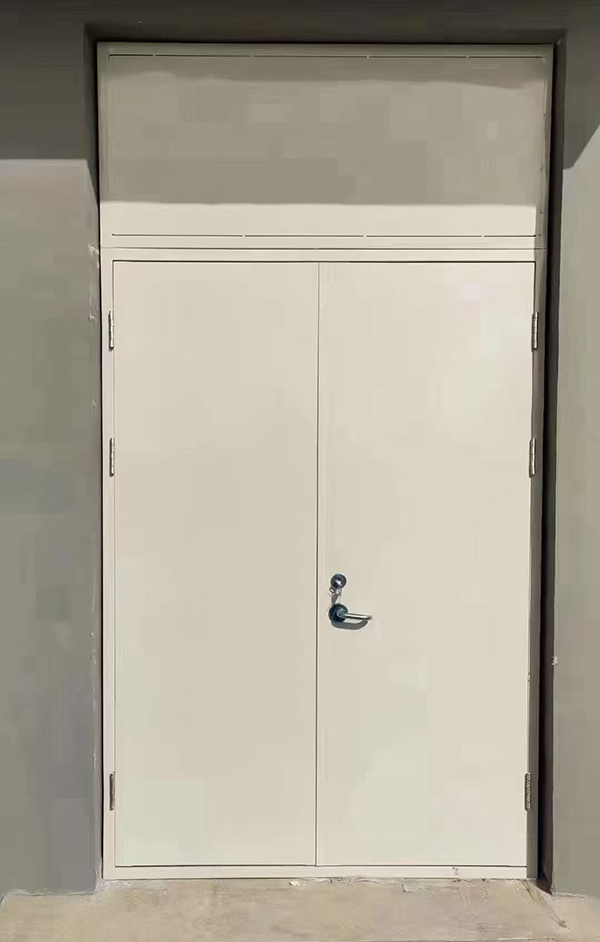 展览馆项目完成大跨度临渭防火门安装